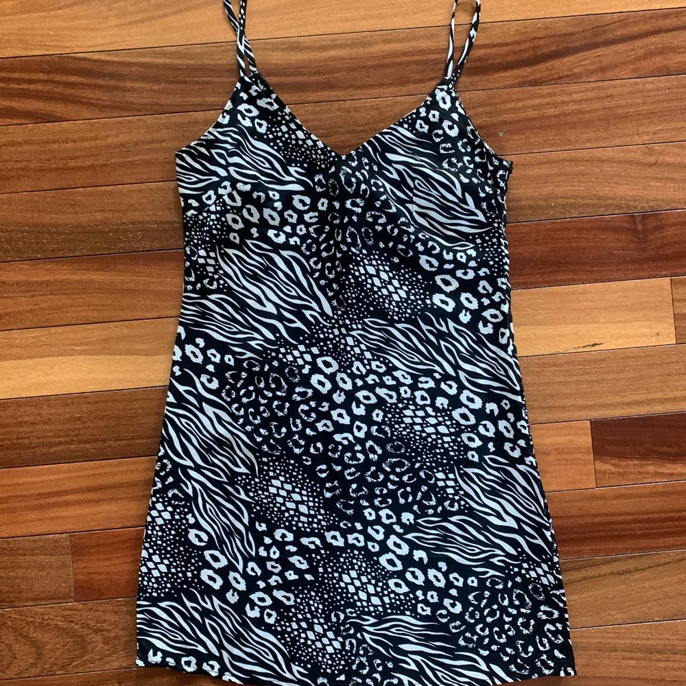 Nasty Gal NWT Size US 2 Animal Print Mini Dress - Picture 1 of 3